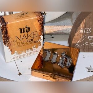 Urban Decay Stay Naked The Fix powdered Foundation